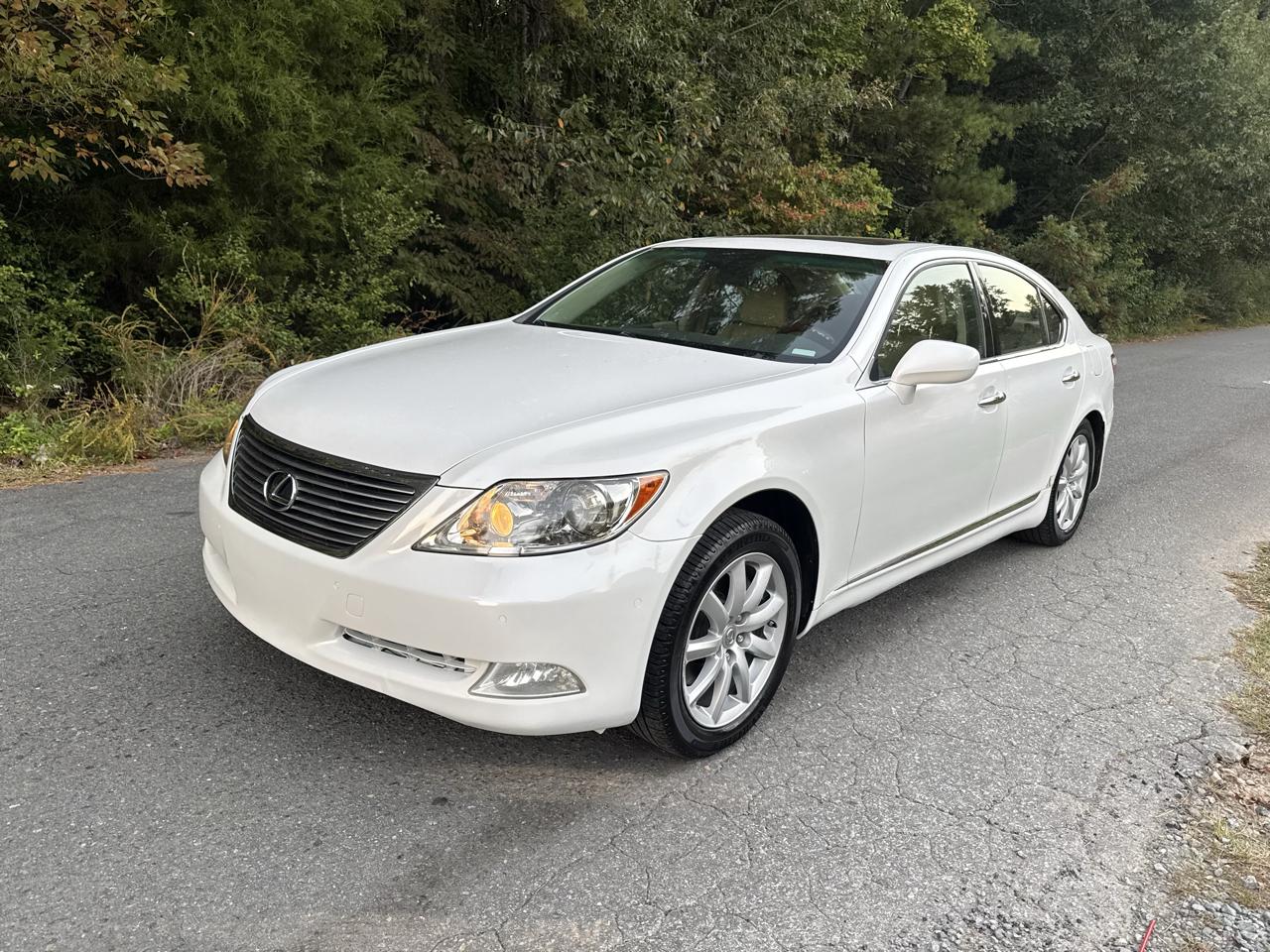 Lexus LS 460 Luxury Sedan 2007