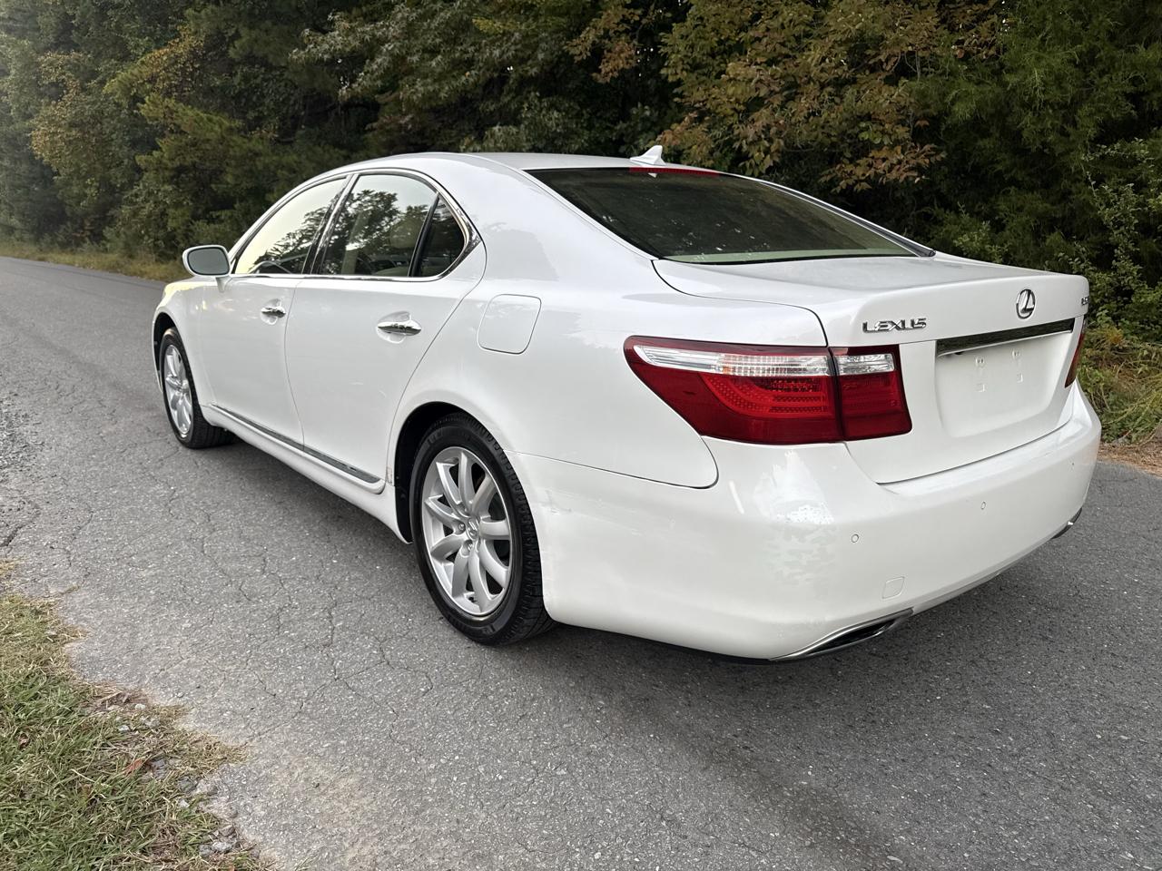 Lexus LS 460 Luxury Sedan 2007