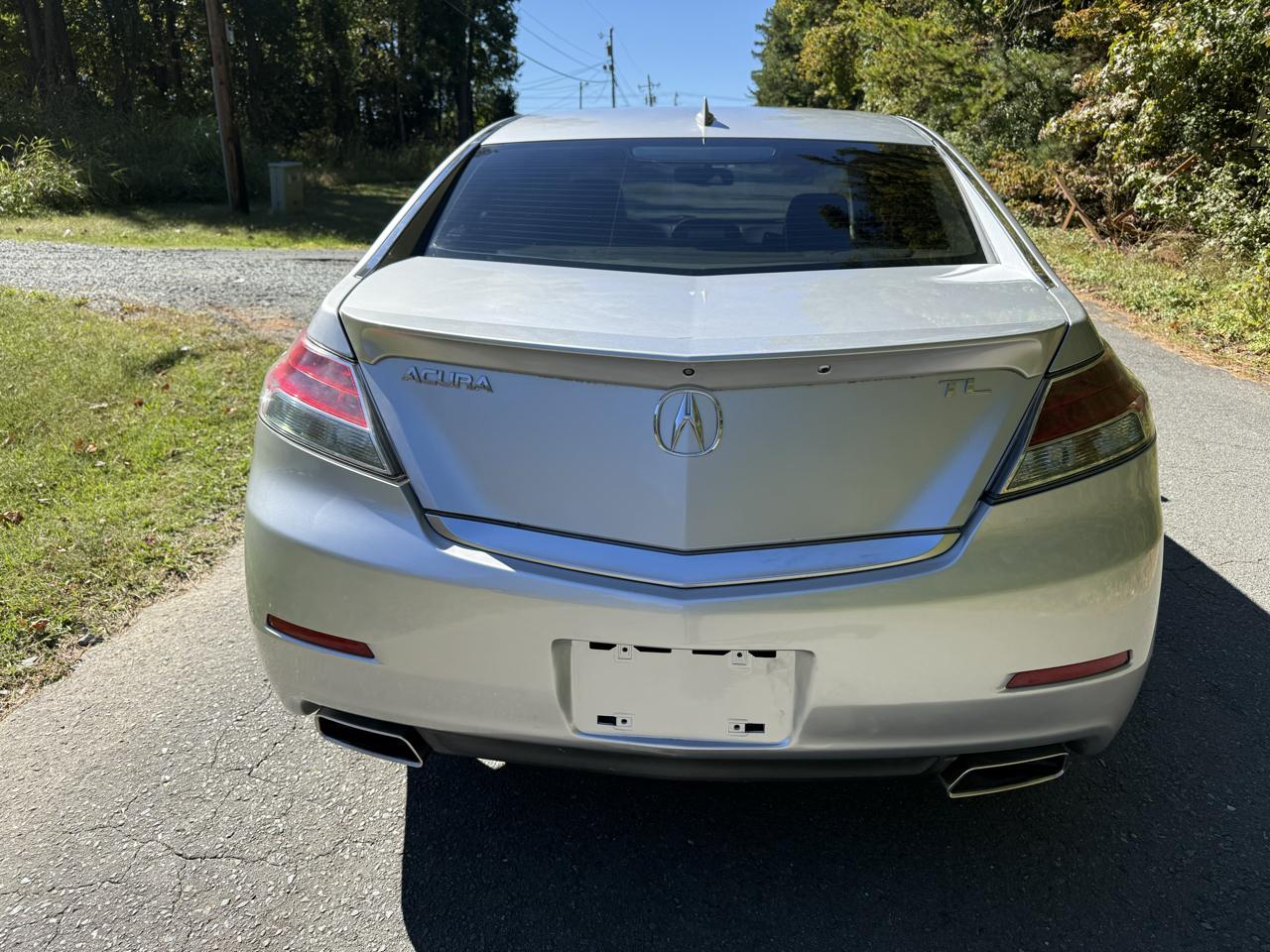 Acura TL 6-Speed AT with Tech Package and 18-In. WP 2012