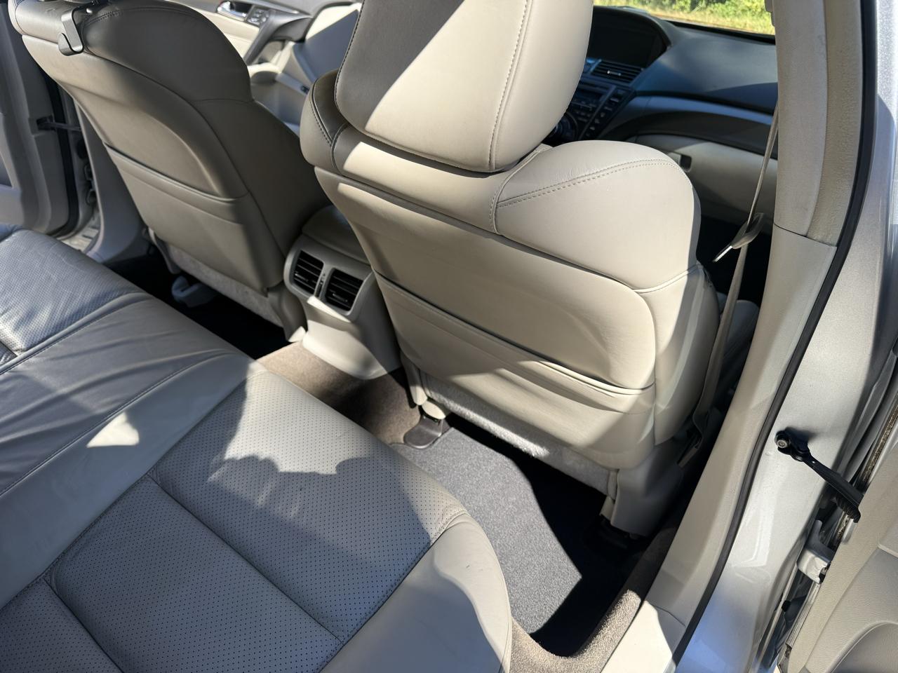 Acura TL 6-Speed AT with Tech Package and 18-In. WP 2012