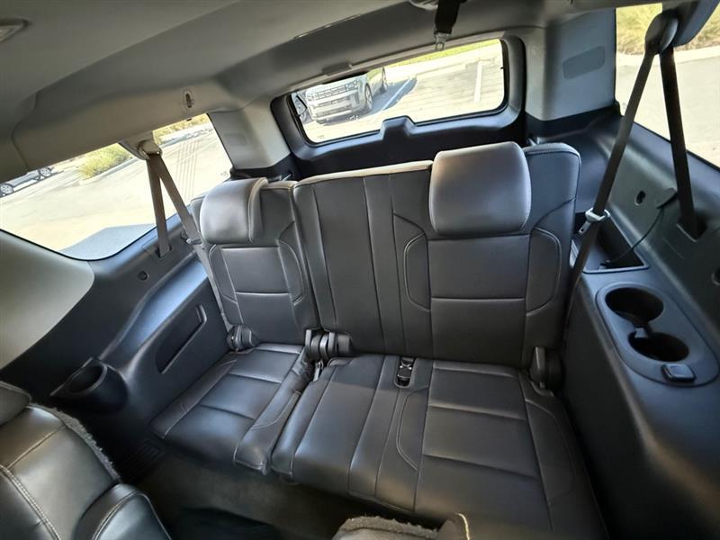 Chevrolet Suburban LT 2WD 2015
