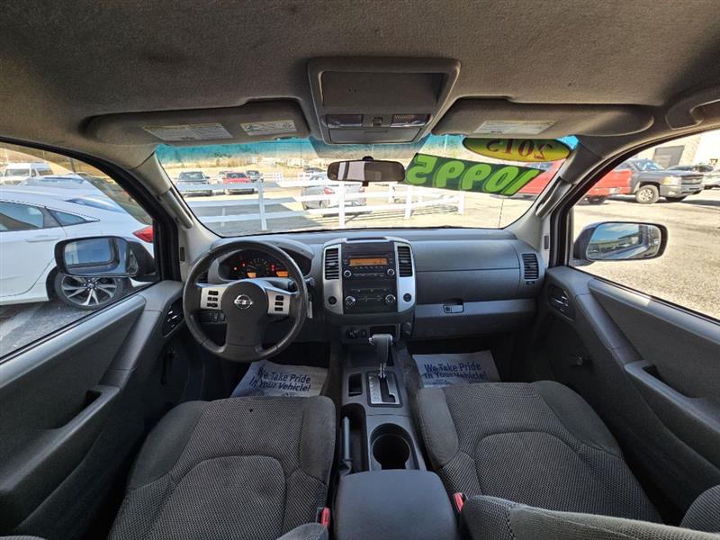 Nissan Frontier S Crew Cab 6MT 4WD 2015