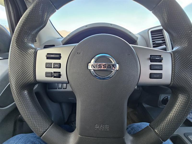 Nissan Frontier S Crew Cab 6MT 4WD 2015