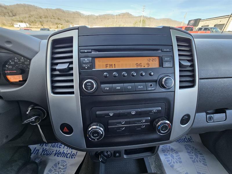 Nissan Frontier S Crew Cab 6MT 4WD 2015