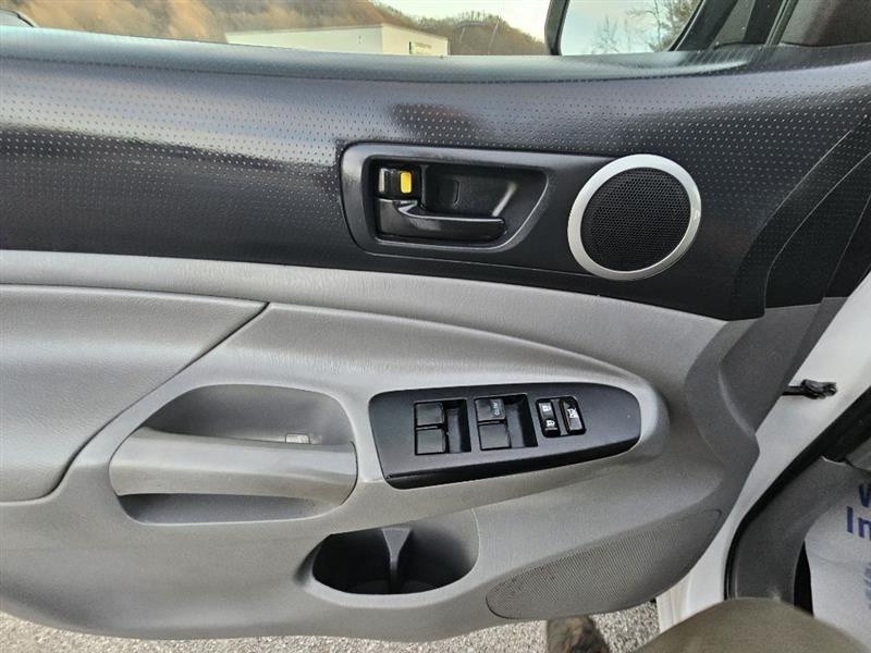 Toyota Tacoma Double Cab Long Bed V6 Auto 4WD 2012