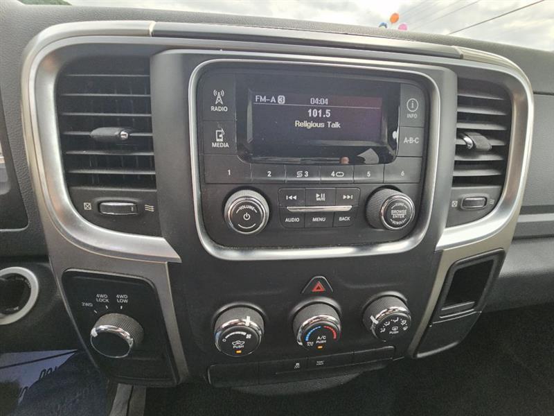 RAM 1500 SLT Quad Cab 4WD 2013