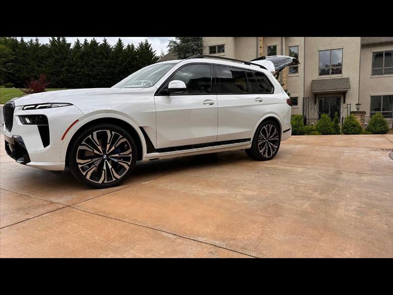 2024 BMW X7 xDrive40i
