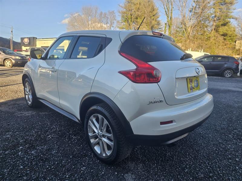 Nissan Juke S AWD 2013