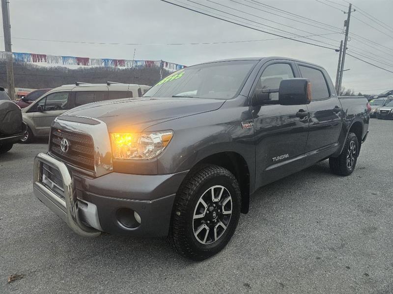 Toyota Tundra Tundra-Grade 5.7L CrewMax 4WD 2009