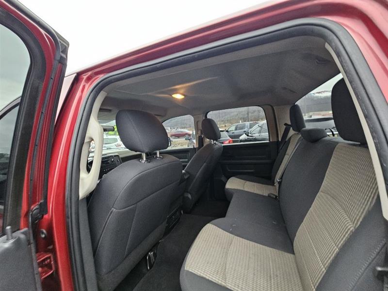 RAM 1500 ST Crew Cab 4WD 2012