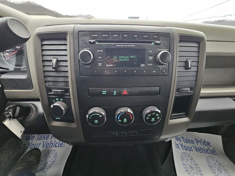 RAM 1500 ST Crew Cab 4WD 2012