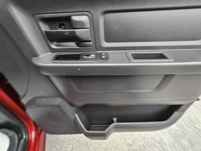 RAM 1500 ST Crew Cab 4WD 2012