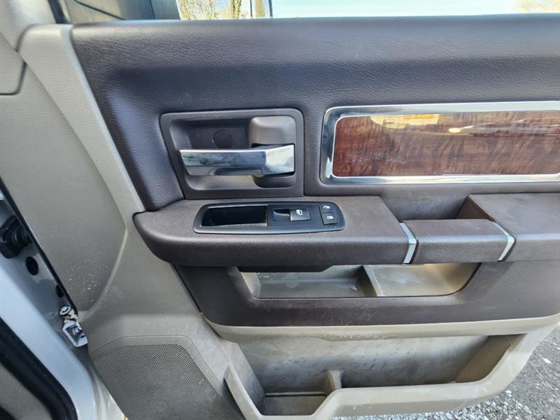 RAM 1500 ST Crew Cab 4WD 2011