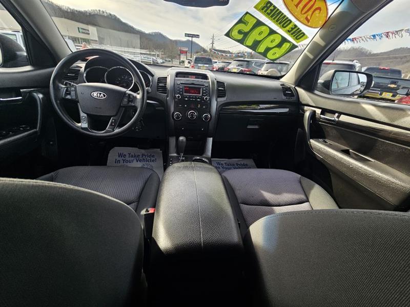Kia Sorento LX 2WD 2012