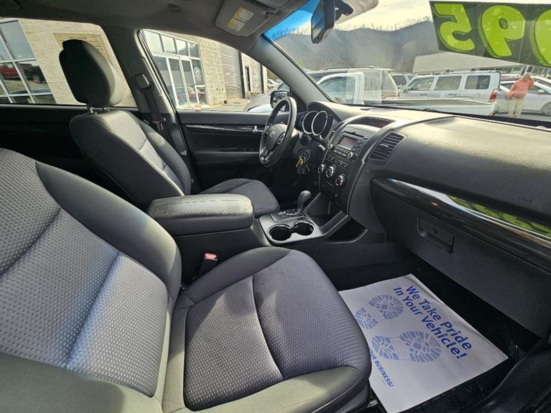 Kia Sorento LX 2WD 2012