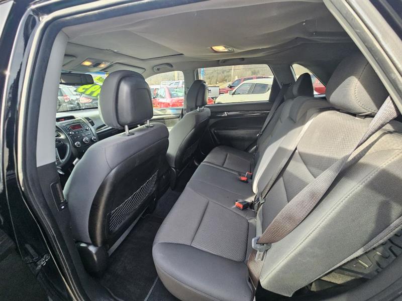 Kia Sorento LX 2WD 2012