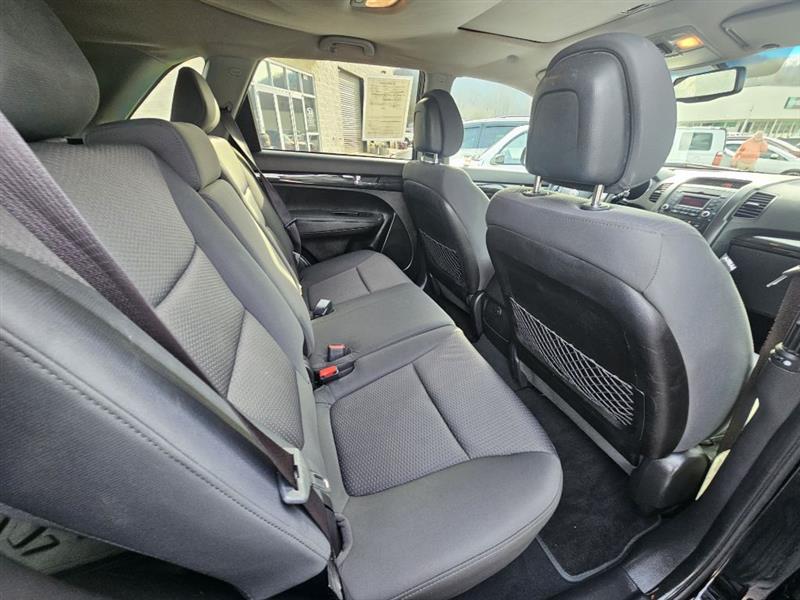 Kia Sorento LX 2WD 2012