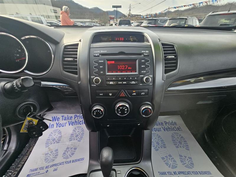 Kia Sorento LX 2WD 2012