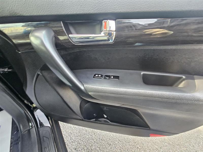 Kia Sorento LX 2WD 2012