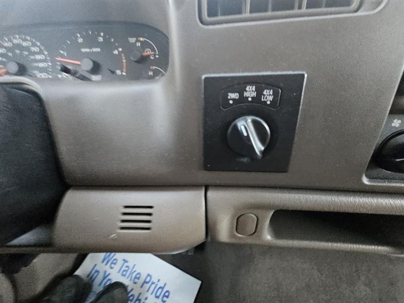 Ford F-250 SD XL SuperCab 4WD 2003