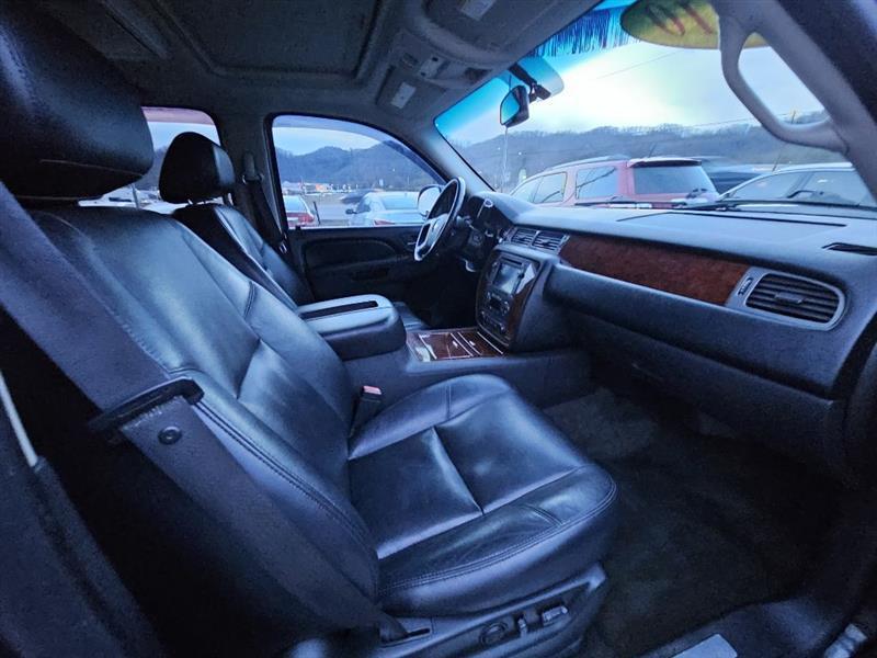 Chevrolet Tahoe LTZ 4WD 2010