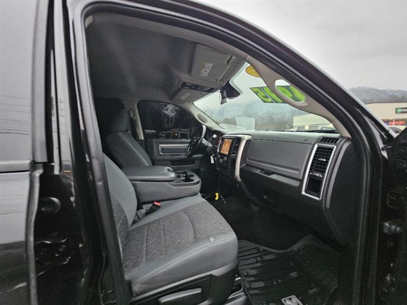 RAM 2500 SLT Crew Cab SWB 4WD 2016