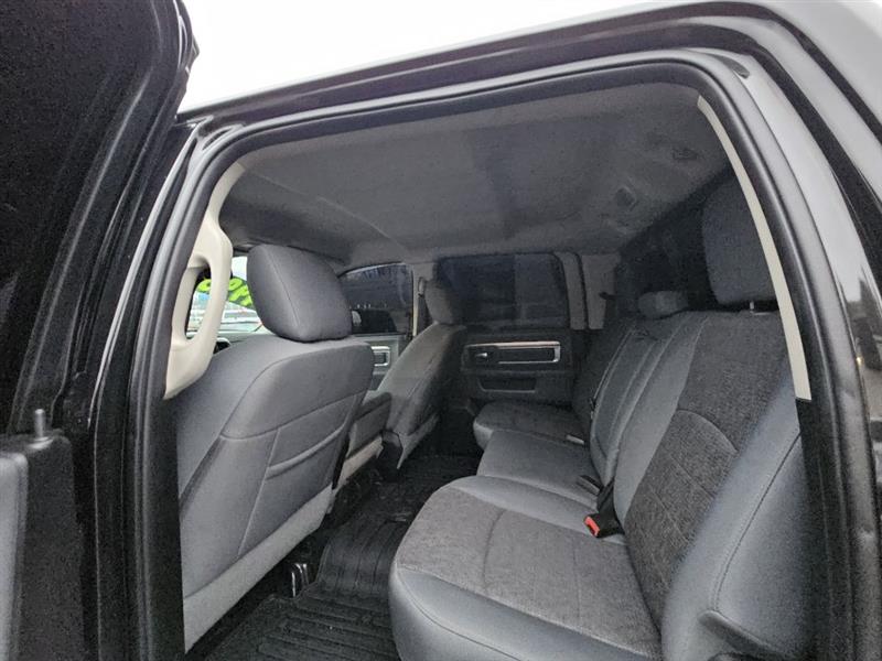 RAM 2500 SLT Crew Cab SWB 4WD 2016