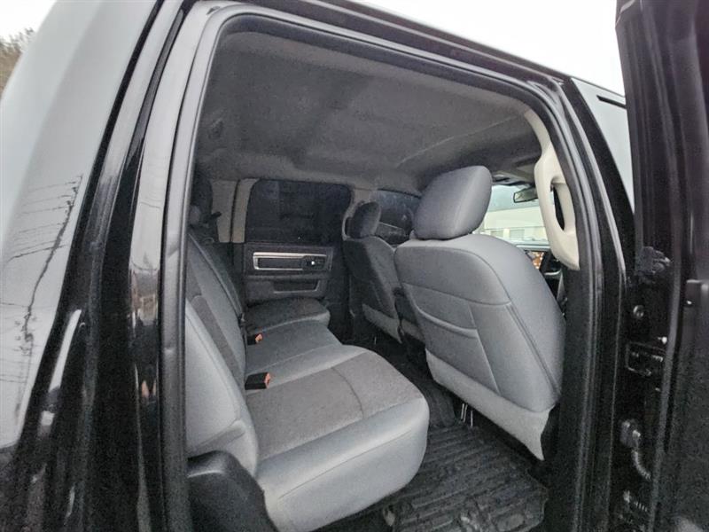 RAM 2500 SLT Crew Cab SWB 4WD 2016