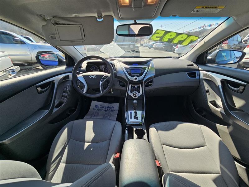 Hyundai Elantra GLS A/T 2012