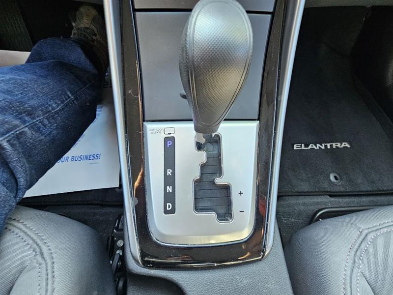 Hyundai Elantra GLS A/T 2012