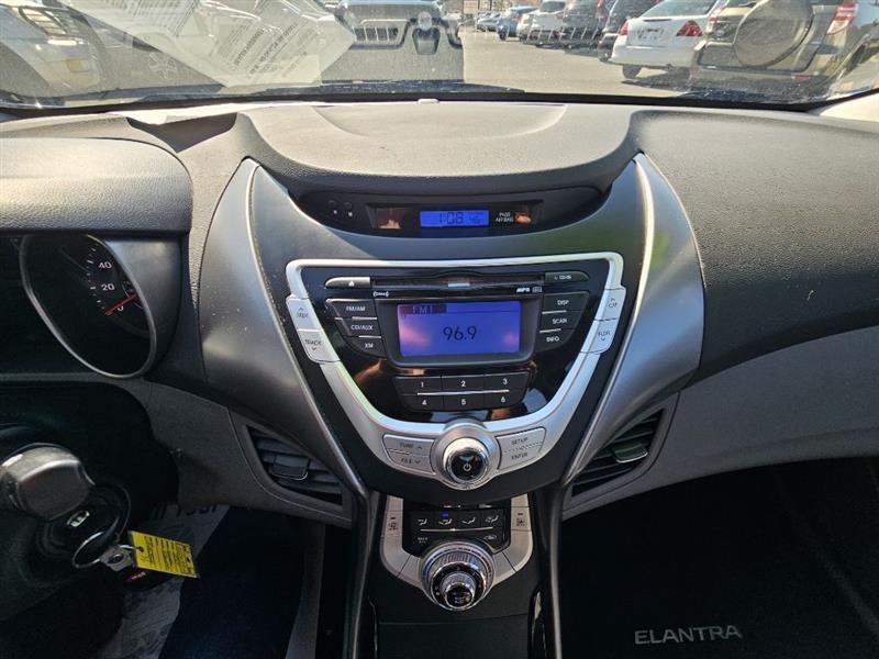 Hyundai Elantra GLS A/T 2012