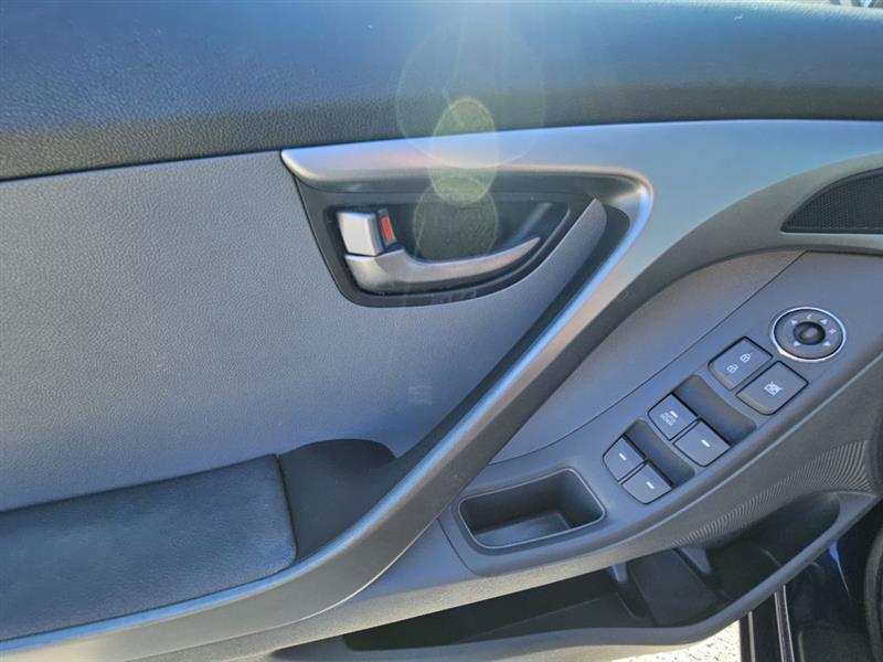 Hyundai Elantra GLS A/T 2012