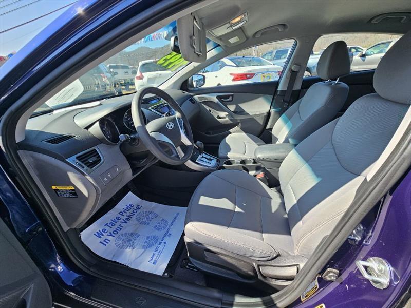 Hyundai Elantra GLS A/T 2012