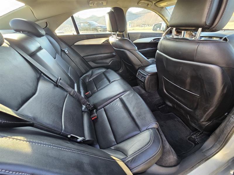 Cadillac ATS 2.5L Luxury RWD 2013