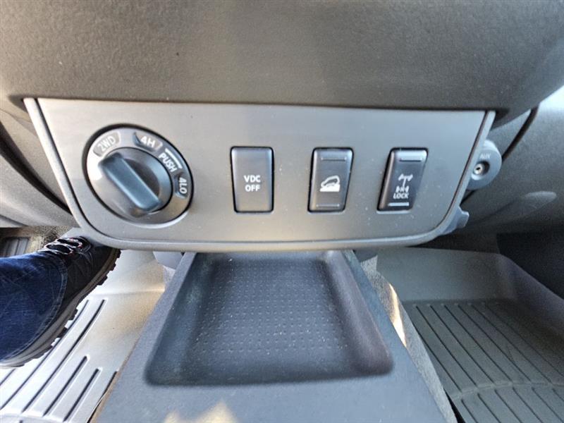 Nissan Xterra X 4WD 2011