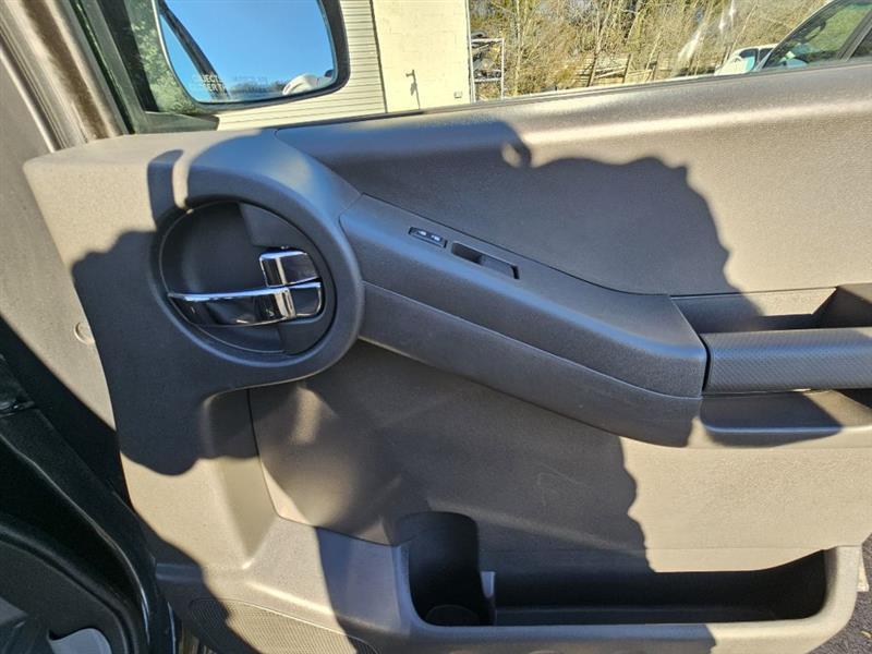 Nissan Xterra X 4WD 2011