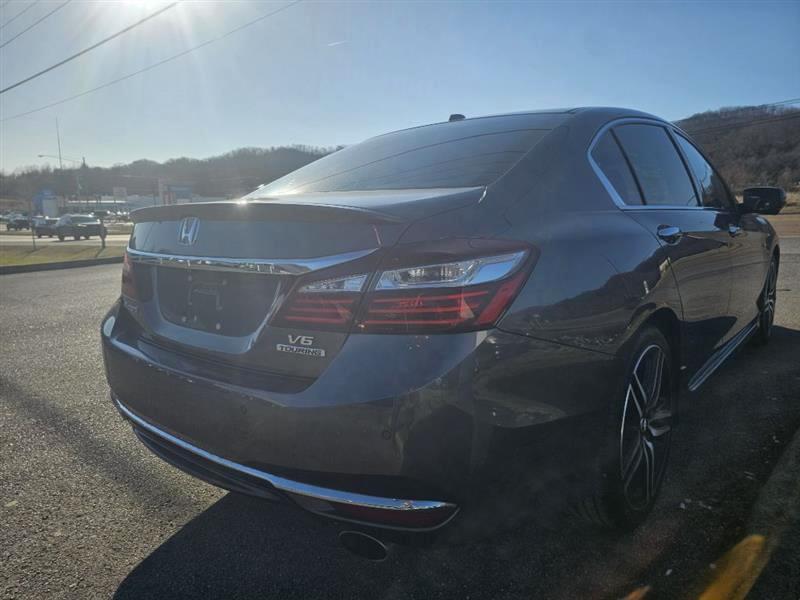 Honda Accord Touring V6 Sedan 6-Spd AT 2017
