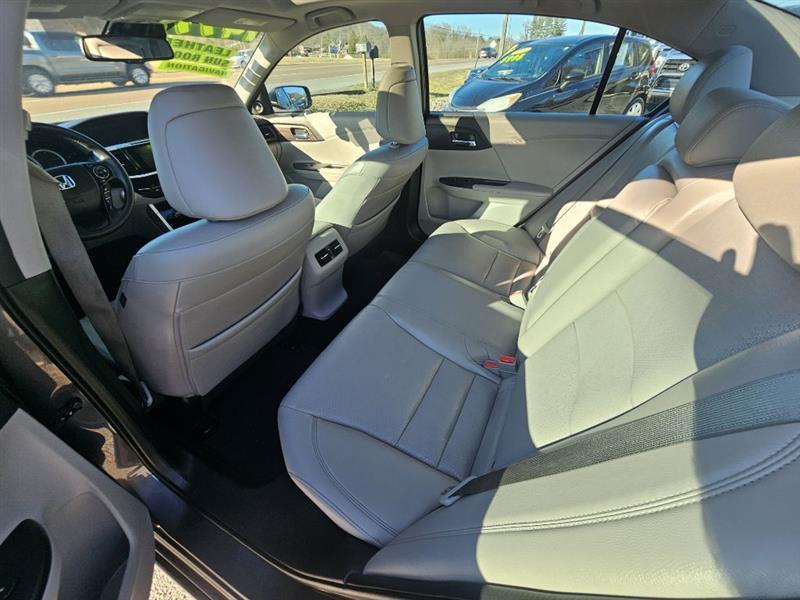 Honda Accord Touring V6 Sedan 6-Spd AT 2017