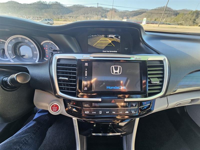 Honda Accord Touring V6 Sedan 6-Spd AT 2017