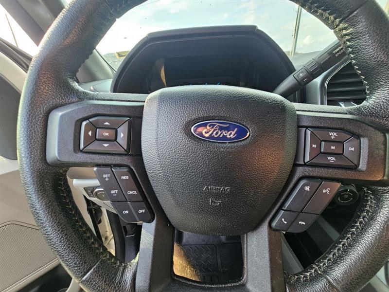 Ford F-150 XL SuperCrew 5.5-ft. Bed 4WD 2016