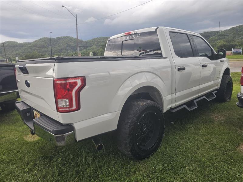 Ford F-150 XL SuperCrew 5.5-ft. Bed 4WD 2016