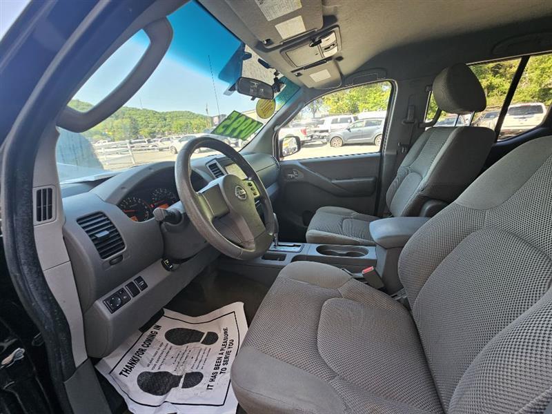 Nissan Frontier SE Crew Cab 4WD 2010