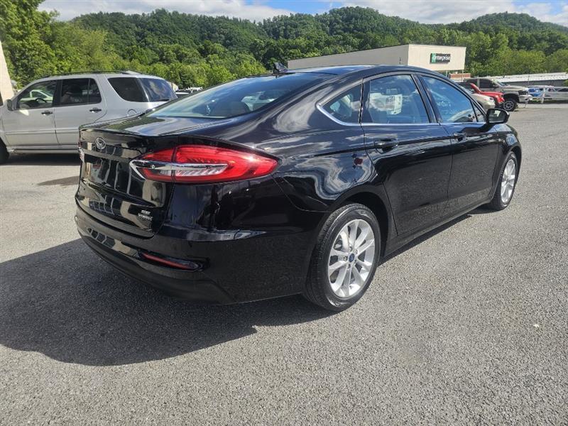Ford Fusion Hybrid SE 2020