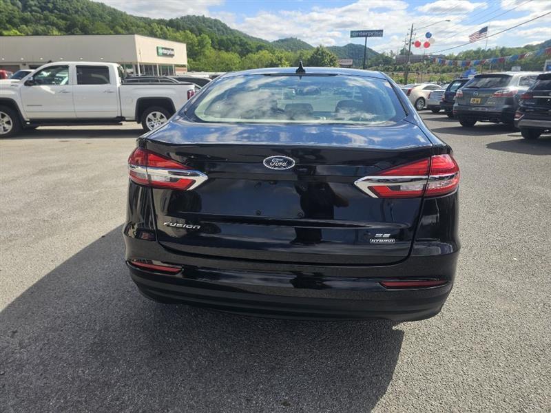 Ford Fusion Hybrid SE 2020