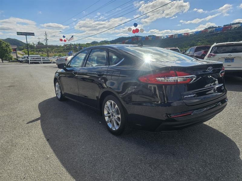 Ford Fusion Hybrid SE 2020
