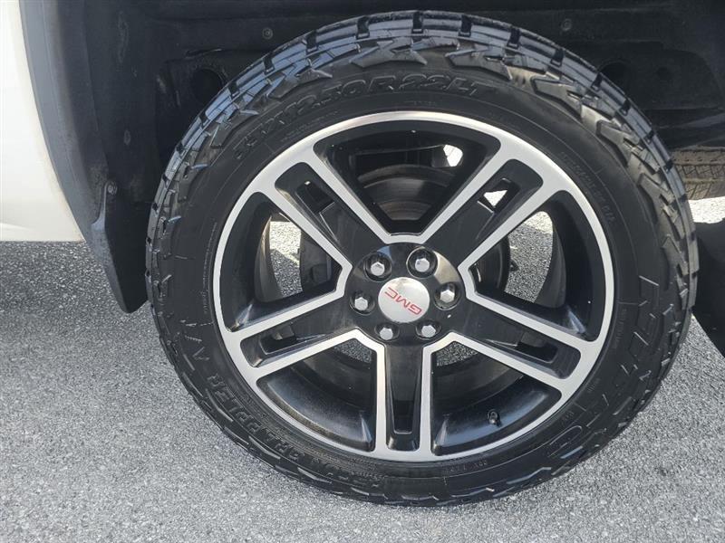GMC Sierra 1500 SLE Crew Cab Long Box 4WD 2015