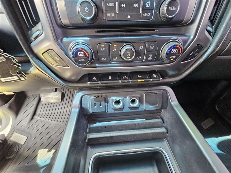 GMC Sierra 1500 SLT Crew Cab Long Box 4WD 2017