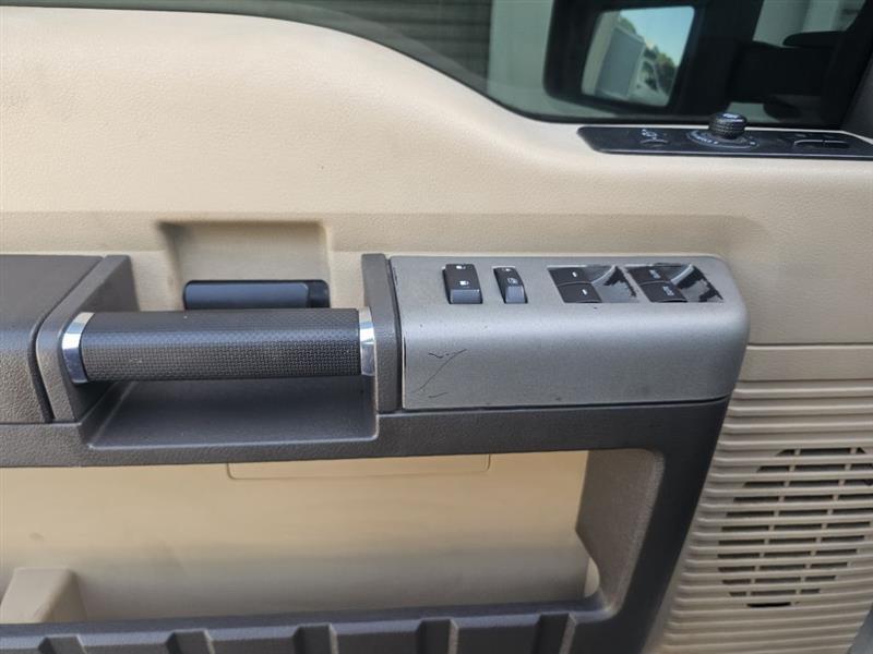 Ford F-250 SD XL Crew Cab 4WD 2016