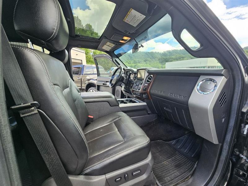 Ford F-350 SD Lariat Crew Cab 4WD 2015