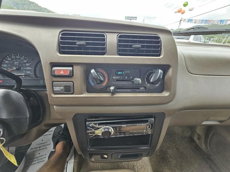 Nissan Frontier XE King Cab 2WD 1998